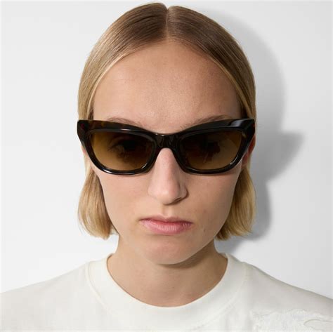 burberry tortoise shell sunglasses|Logo Cat.